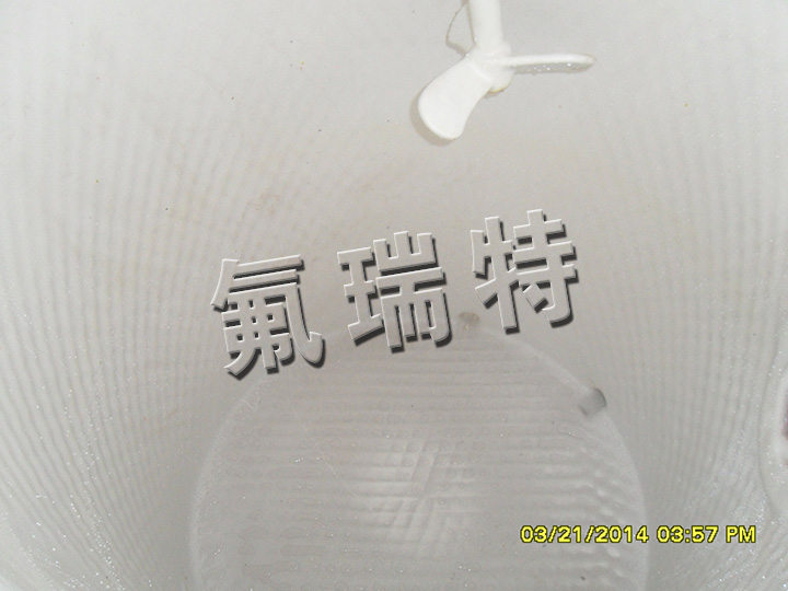 鋼襯塑儲(chǔ)罐、反應(yīng)釜