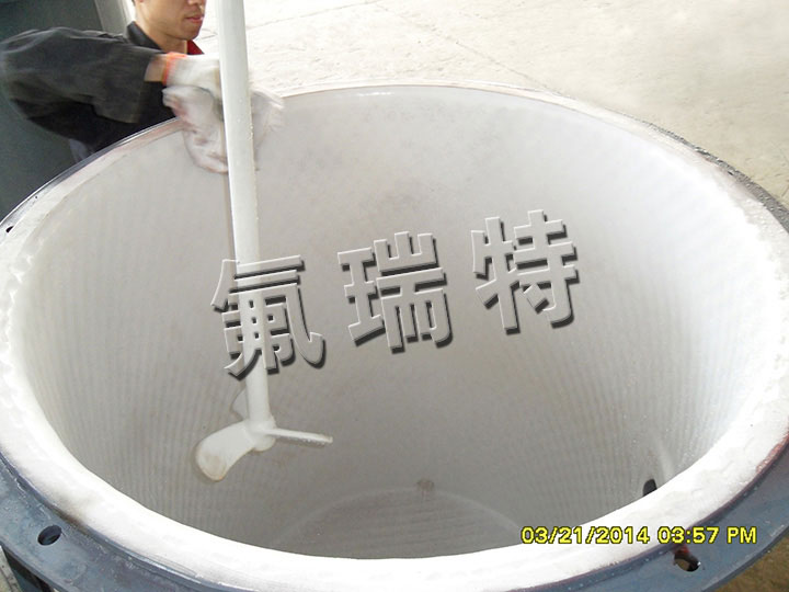 鋼襯塑儲(chǔ)罐、反應(yīng)釜